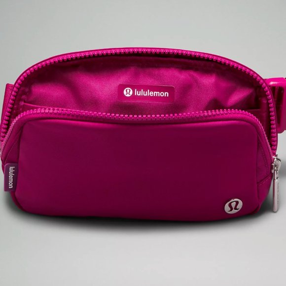 Lululemon Everywhere Belt Bag in Wild Berry 1L - Picture 3 of 6